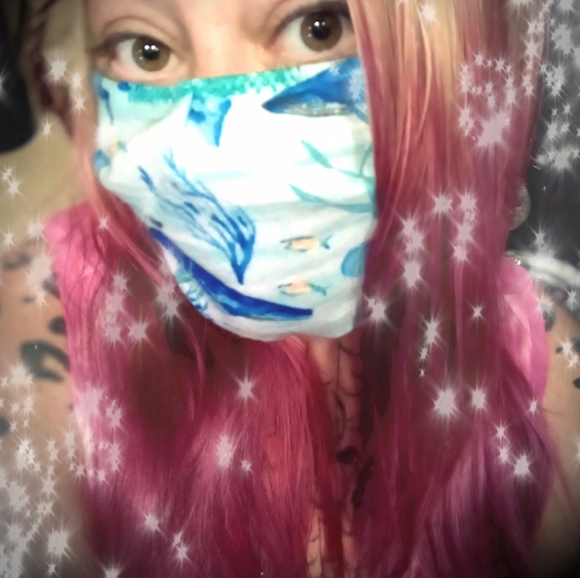 Face covers - Picture 7 of 8